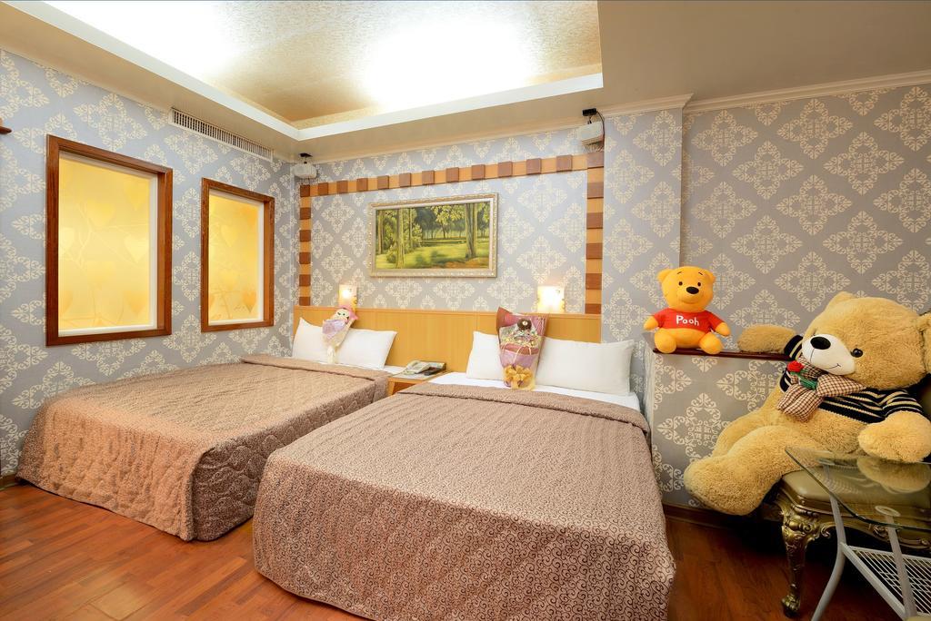 Holland Village Motel Tainan Exterior photo
